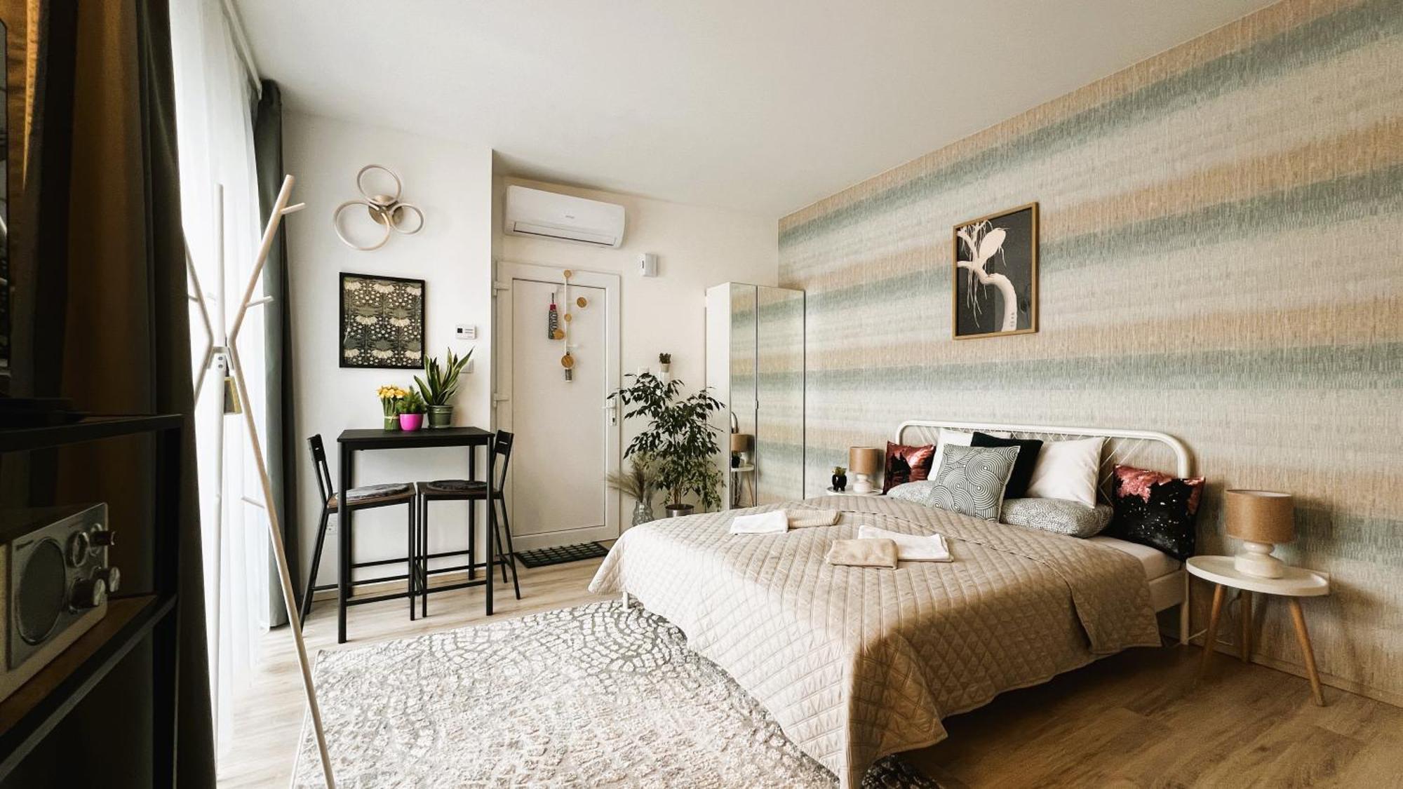 Westend Lofts Charming Nest Apartament *